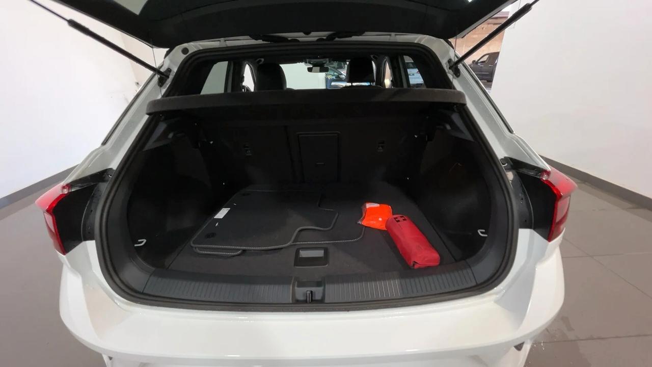 Volkswagen T-Roc 1.0 TSI R-Line Plus KM 0