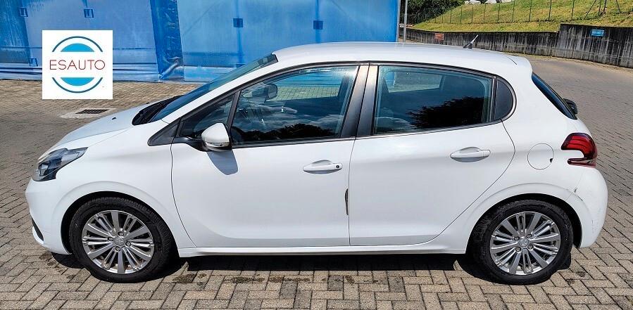 Peugeot 208 Allure 5 porte 1.2 benzina 82 cv euro 6b con garanzia