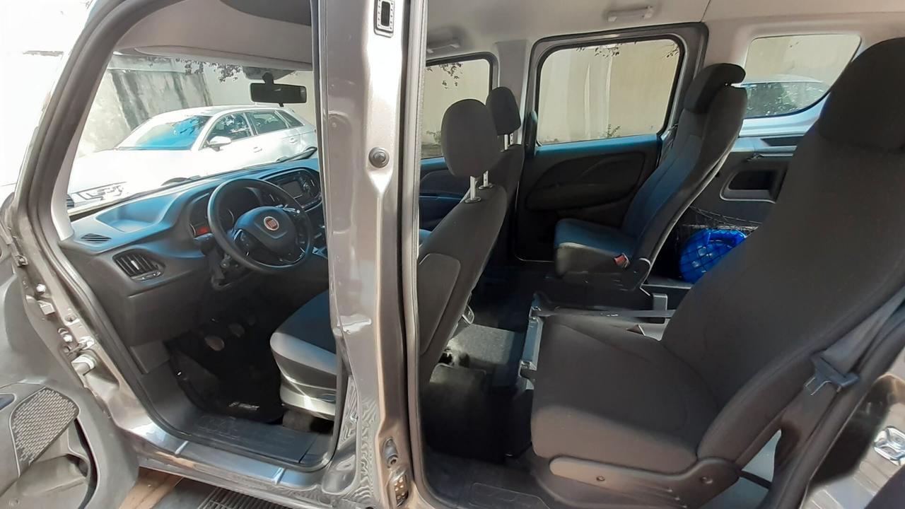 Doblo trasporto disabile pianale ribassato