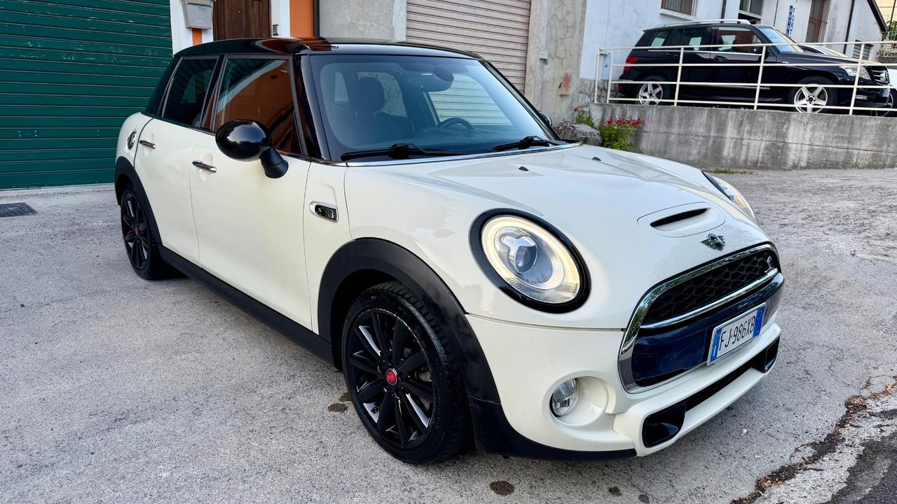 Mini 2.0 Cooper SD Hype 5 porte