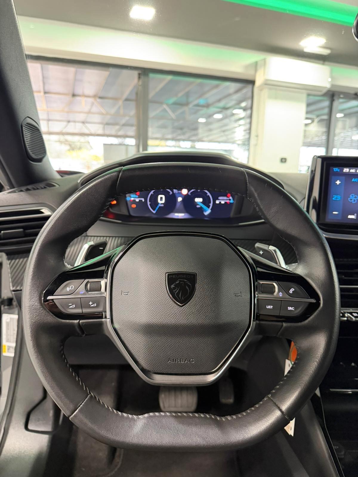 Peugeot 2008 BlueHDi 130 S&S EAT8 Allure