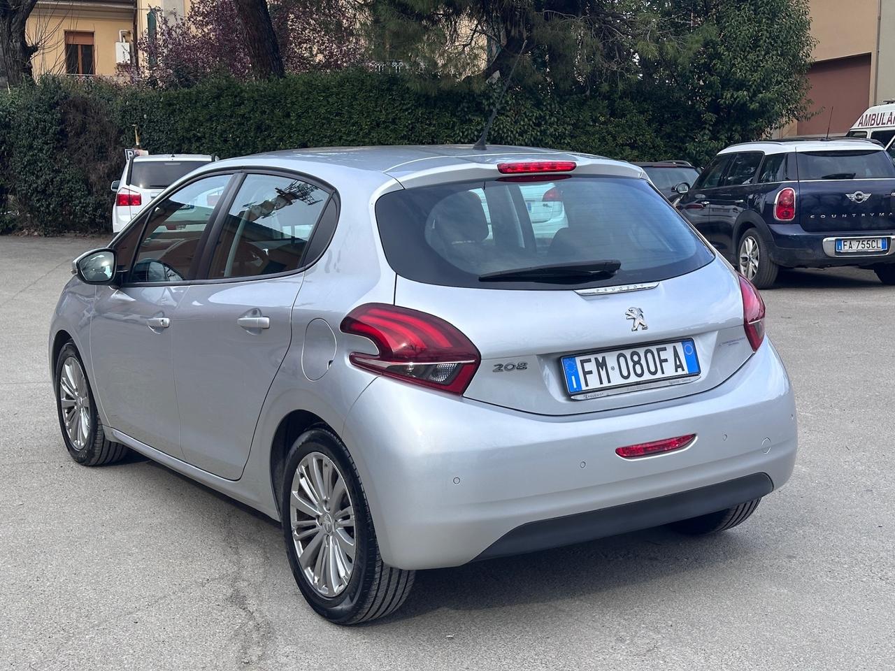 Peugeot 208 PureTech 82 5 porte Allure solo 103 mila km