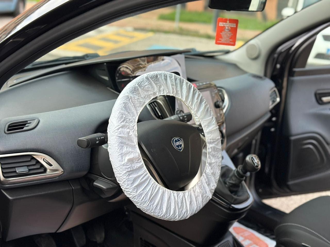 Lancia Ypsilon 1.2 69 CV 5 porte GPL Ecochic Gold