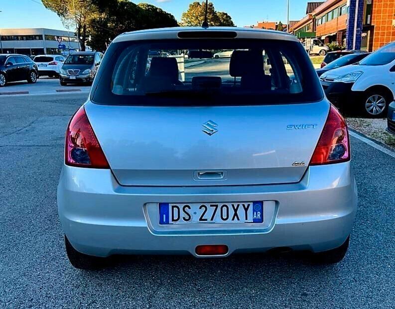 Suzuki Swift 4x4 5p. GPL