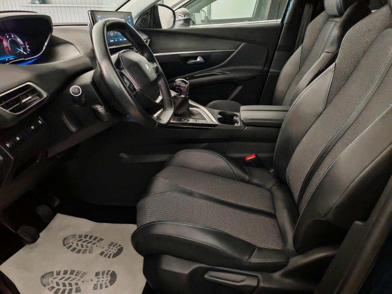 Peugeot 3008BlueHDi Allure navig cam 2021