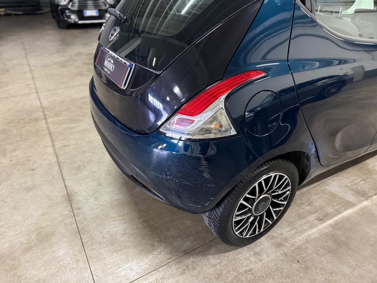 Lancia Ypsilon 1.2 69 CV 5 porte Gold