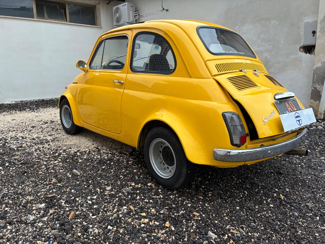Fiat 500 giallo