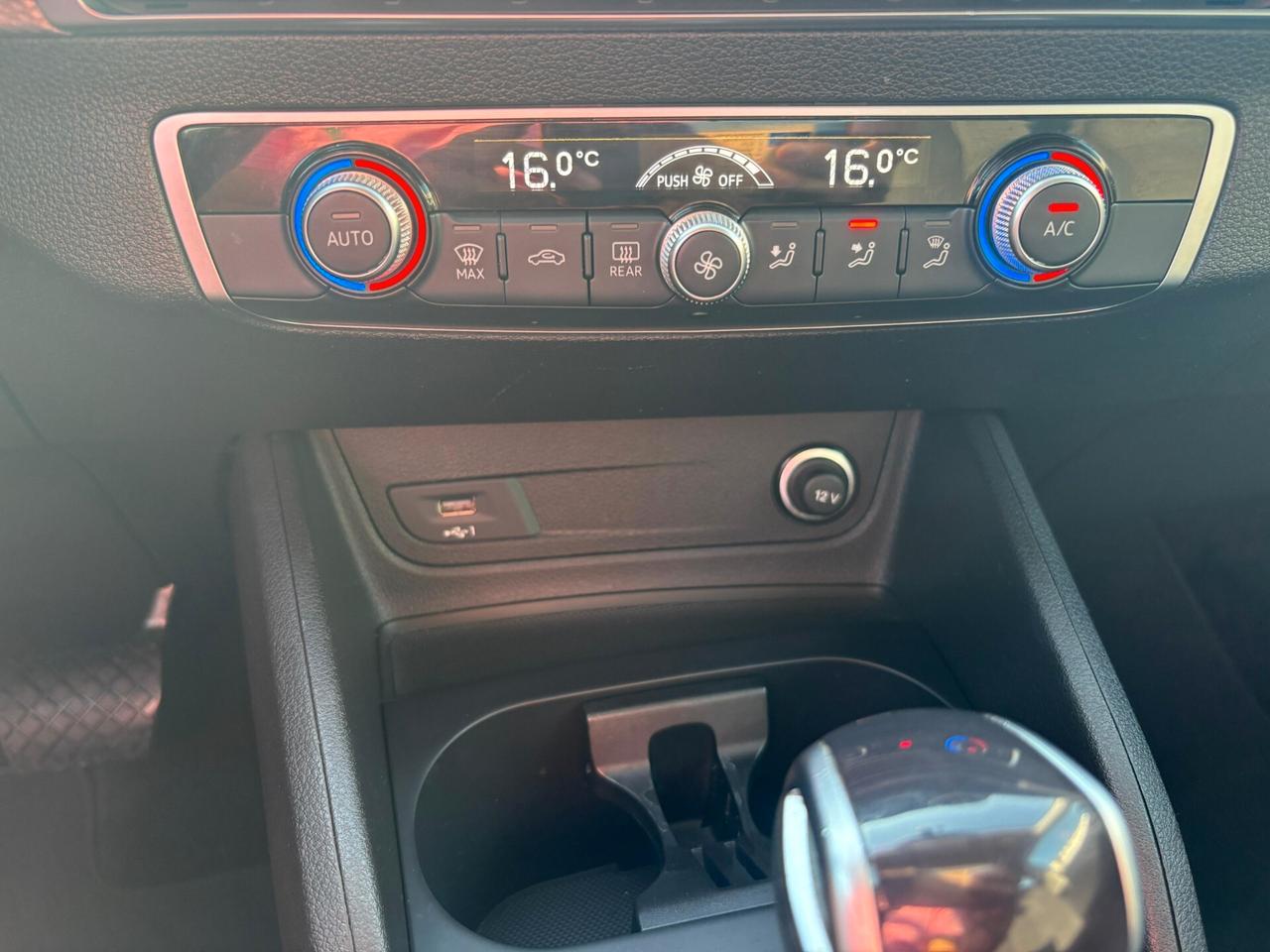 Audi Q2 35 TDI S tronic Business