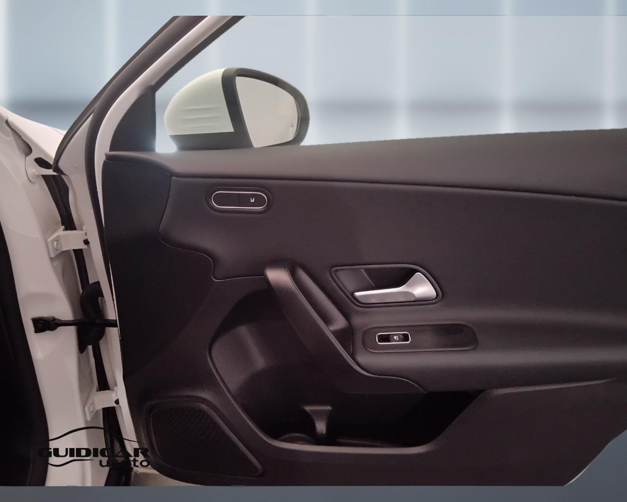 Mercedes-Benz Classe A - W177 2023 - A 180 d Advanced auto