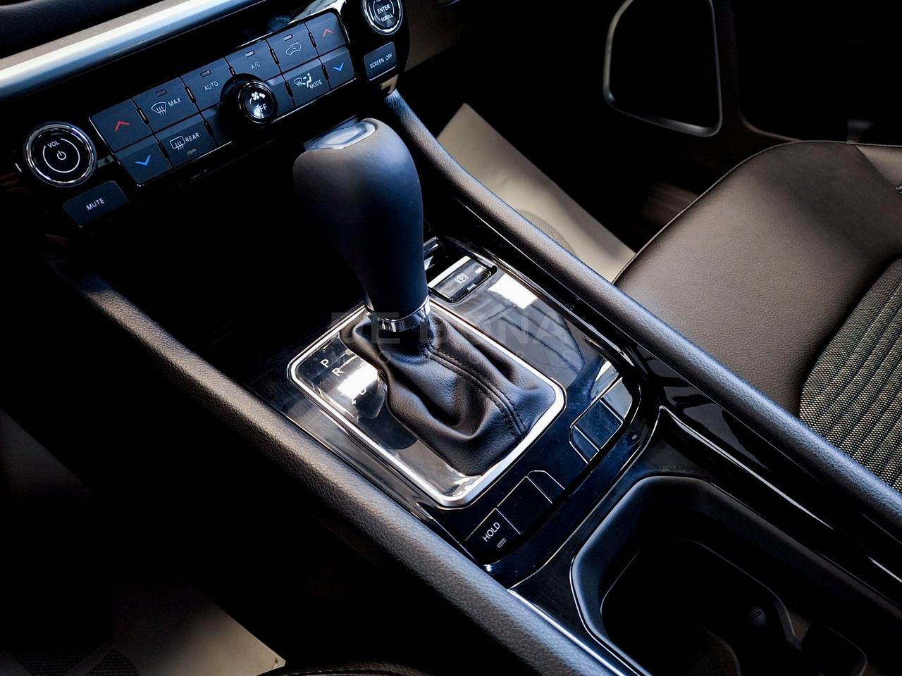 Jeep Compass 1.5 turbo t4 mhev altitude 2wd 130cv dct