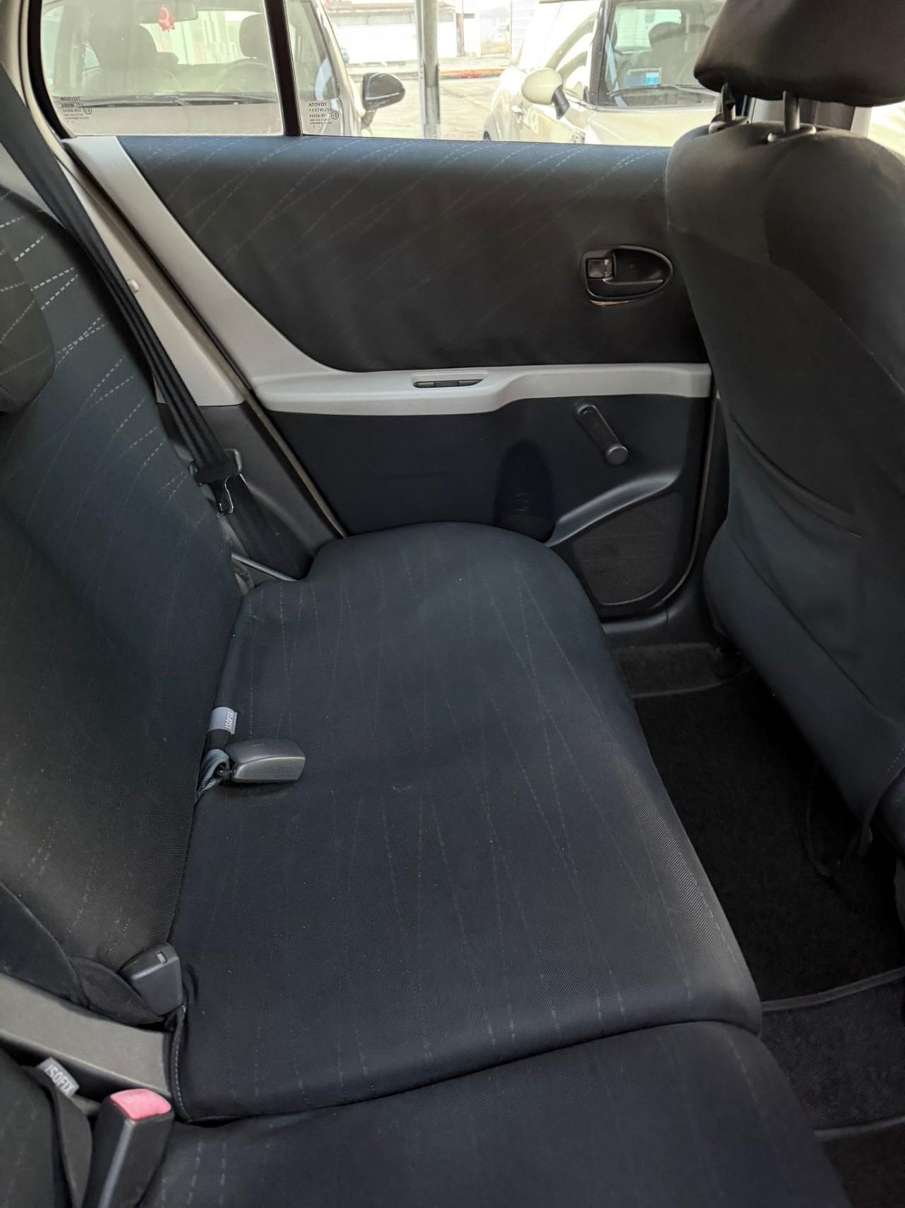 Toyota Yaris 1.3 5 porte