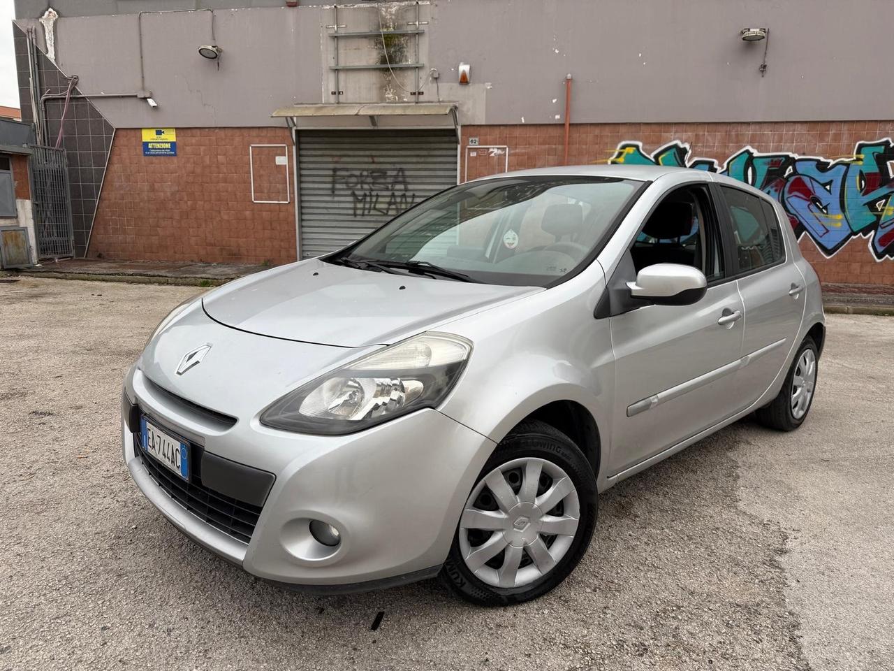 Renault Clio 1.2 16V 5 porte Luxe
