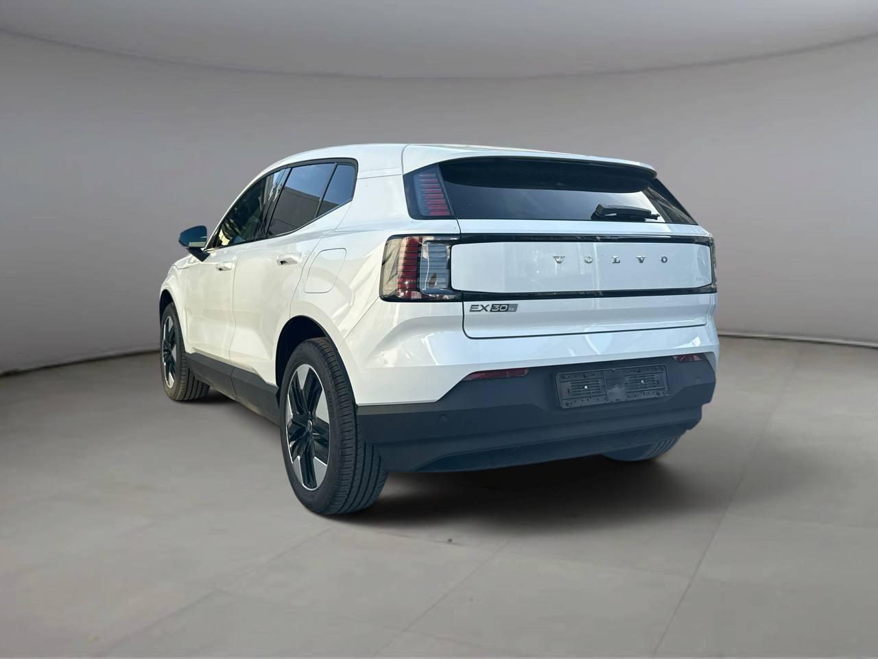 VOLVO EX30 Plus P5 Electric