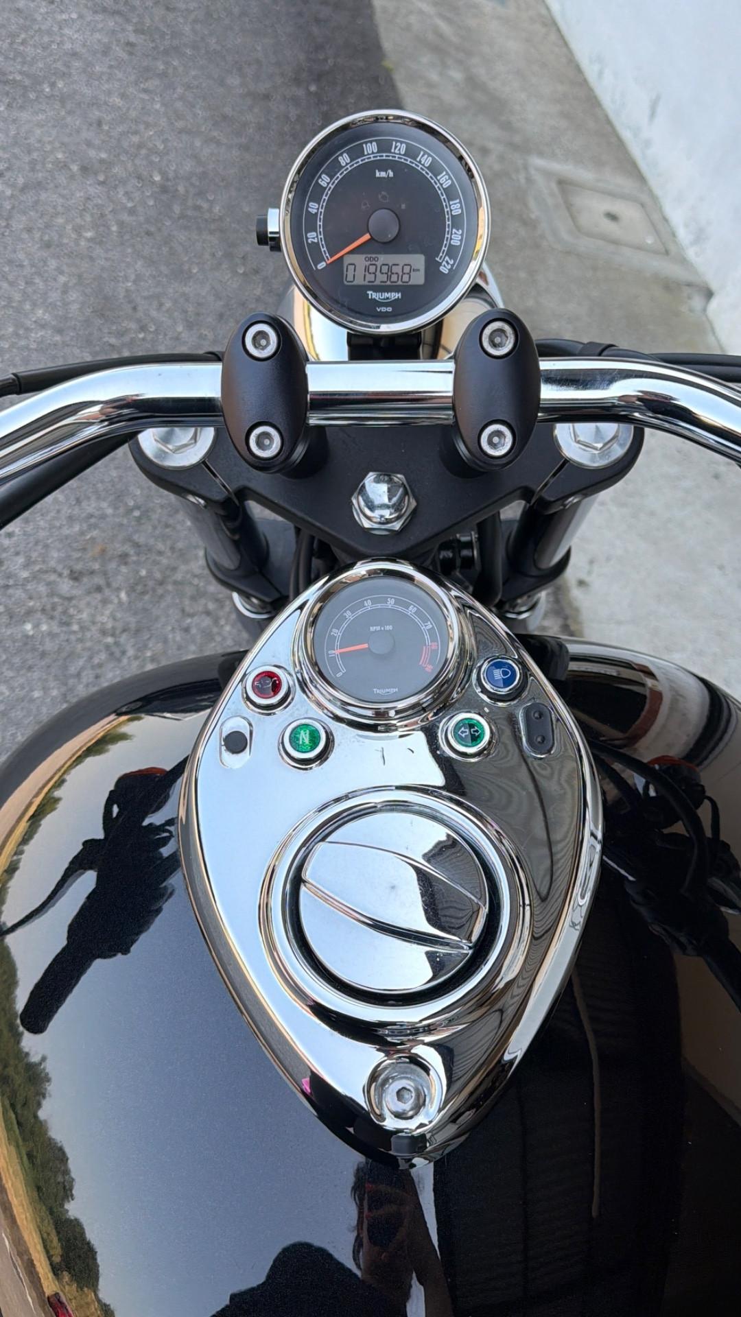 Triumph SpeedMaster 900