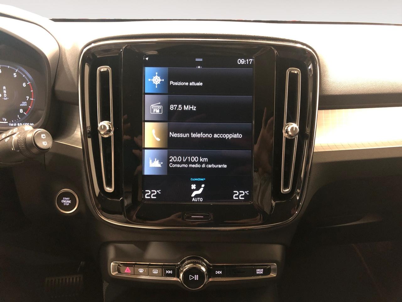 VOLVO XC40 1.5 t2 Momentum auto
