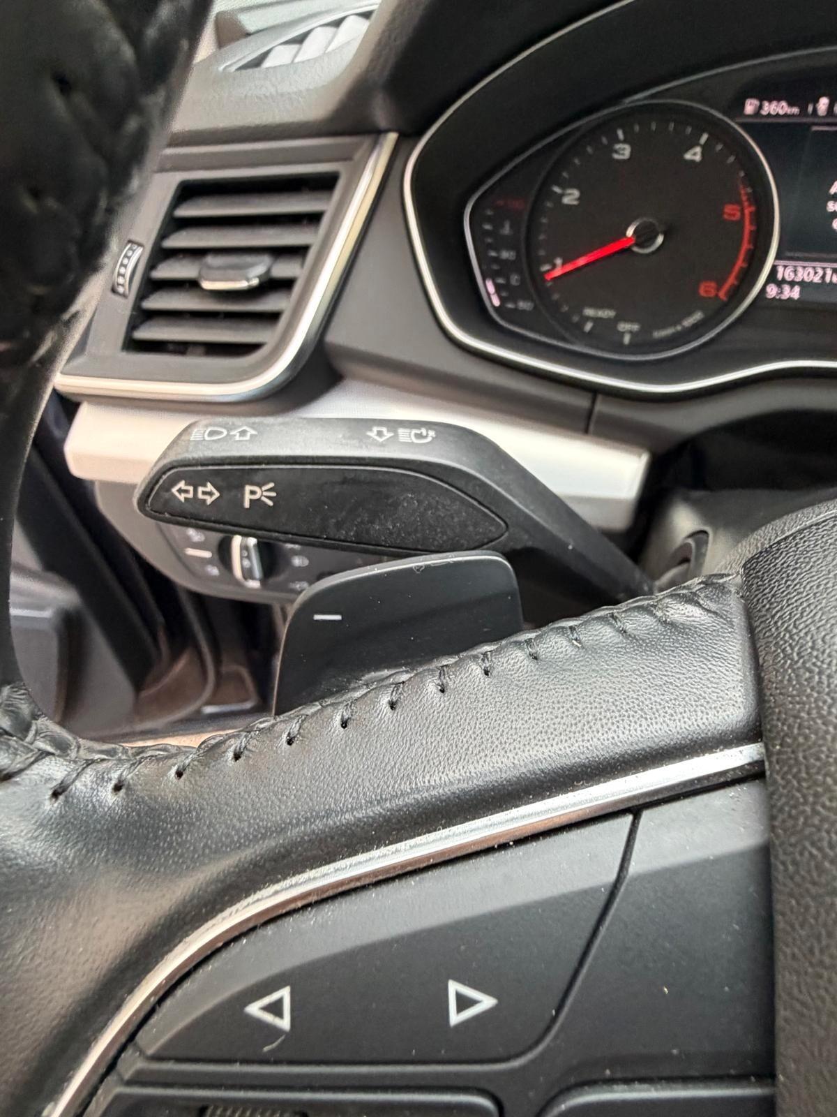 Audi Q5 35 TDI quattro S tronic Business Design