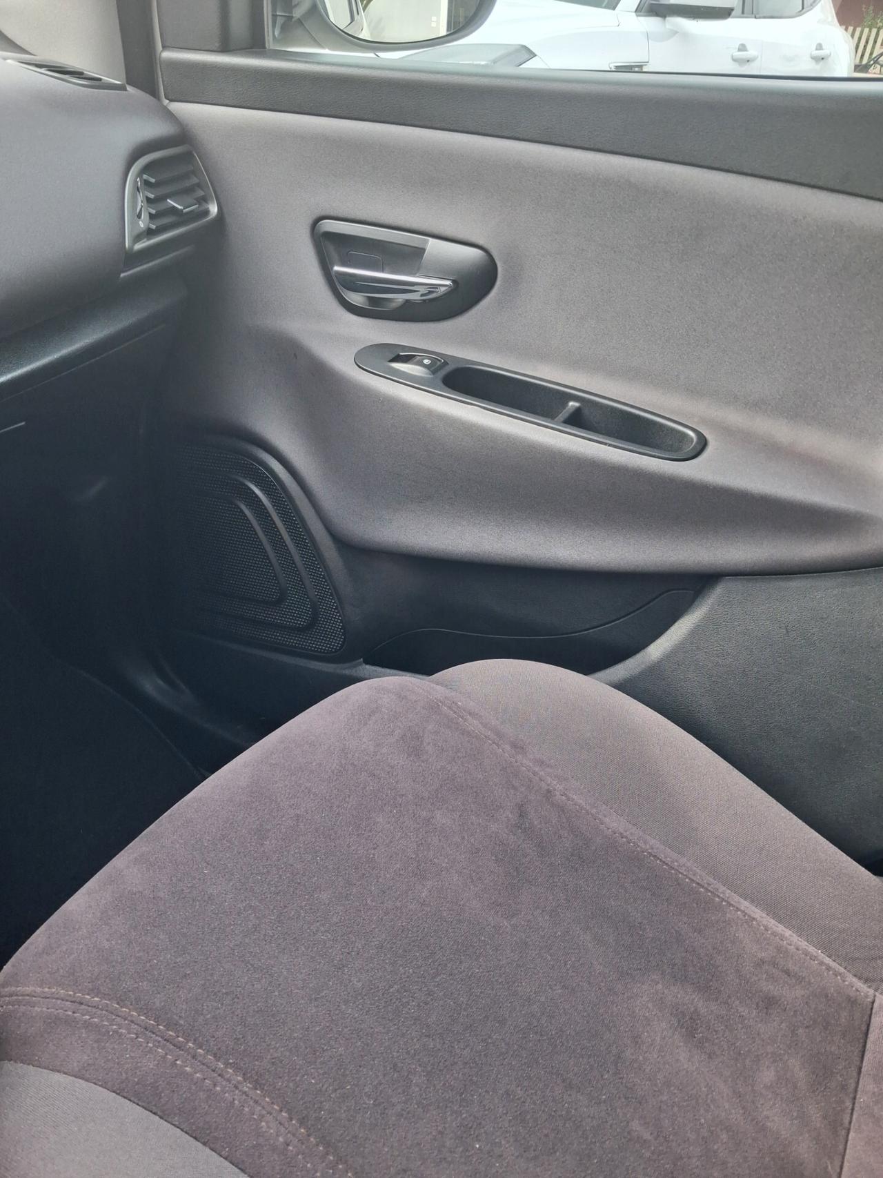 Lancia Ypsilon 0.9 TwinAir 85 CV Cambio Automatico