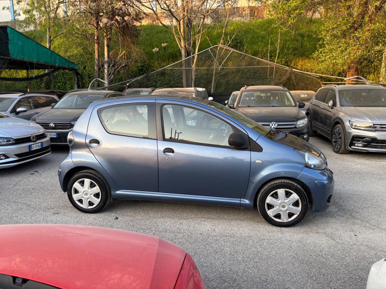 Toyota Aygo 1.0 5 porte Sol OK NEOPATENTATI