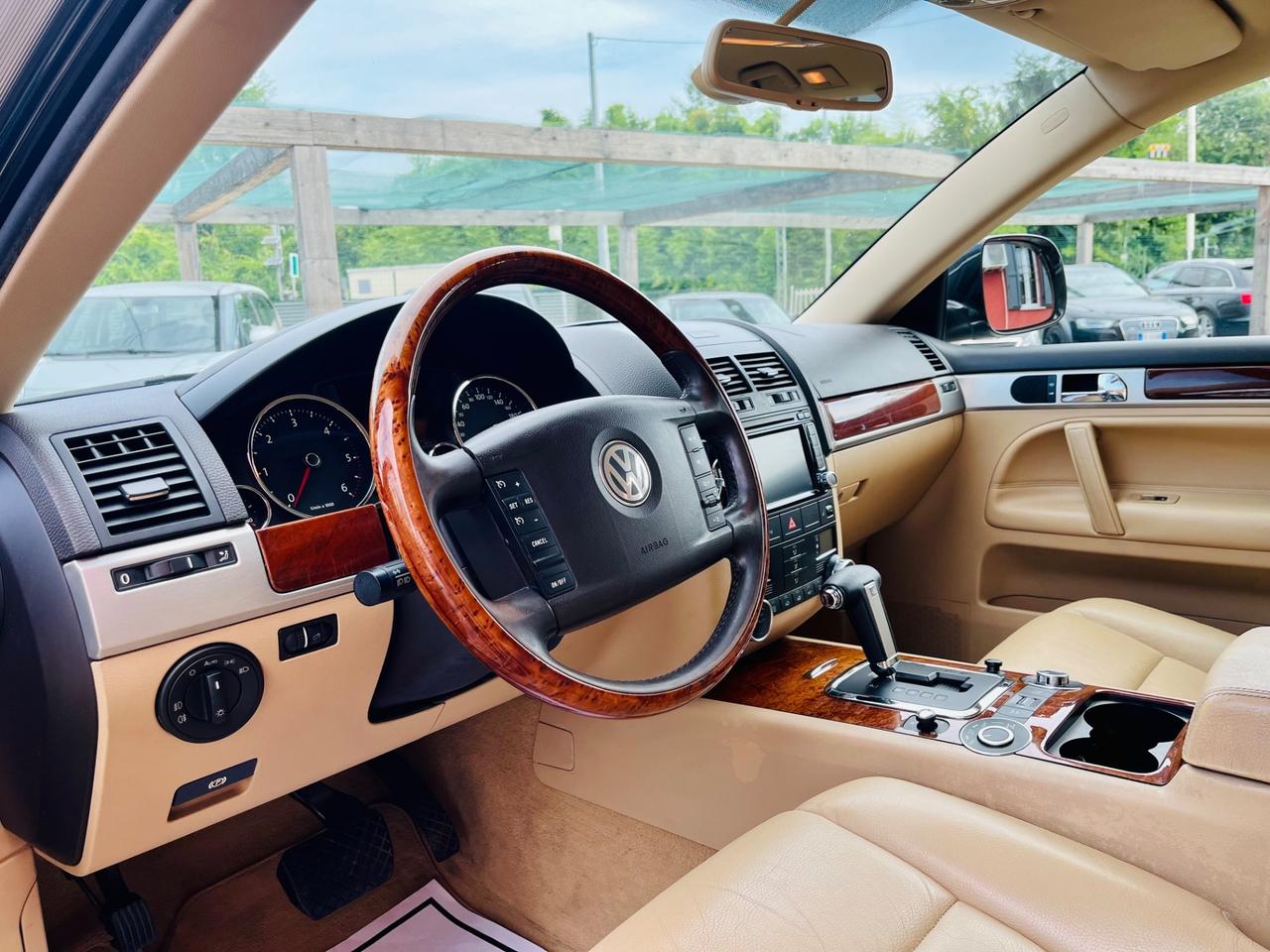 Volkswagen Touareg 3.0 TDI V6 240cv Executive