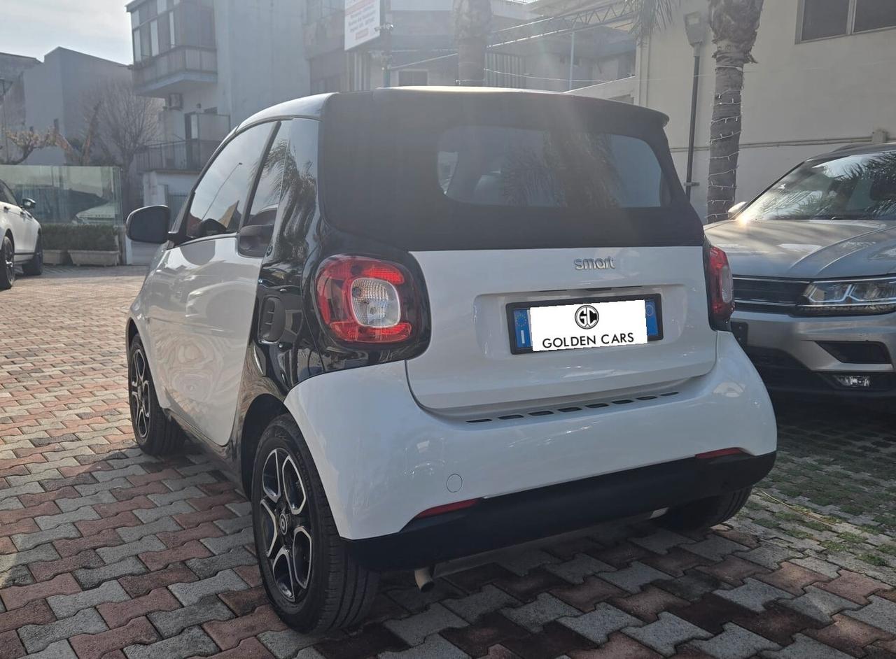 smart forTwo Cabrio 1.0 Passion 71cv twinamic my18 Lega App USB