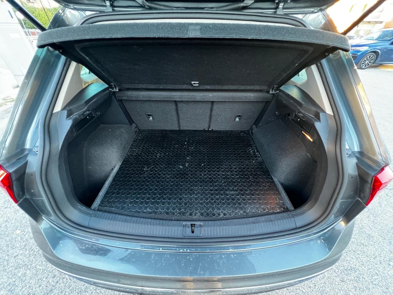 Volkswagen Tiguan Sport 1 #50918