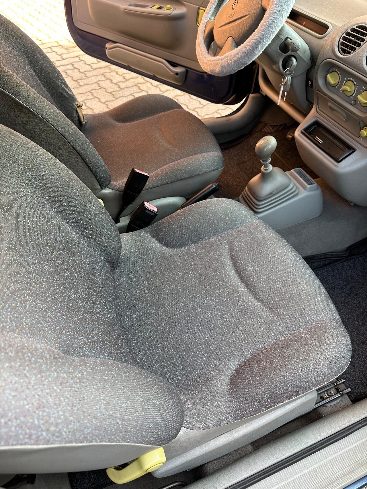 Renault Twingo 1.2i cat Base