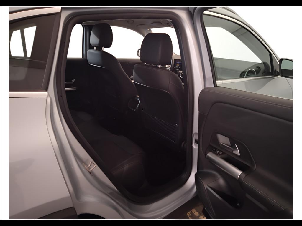 Mercedes-Benz GLA-H247 2023 - GLA 180 d Progressive Advanced auto