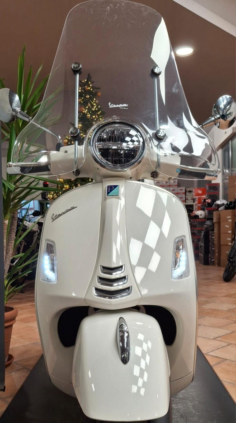 Vespa 300 GTS super hpe abs