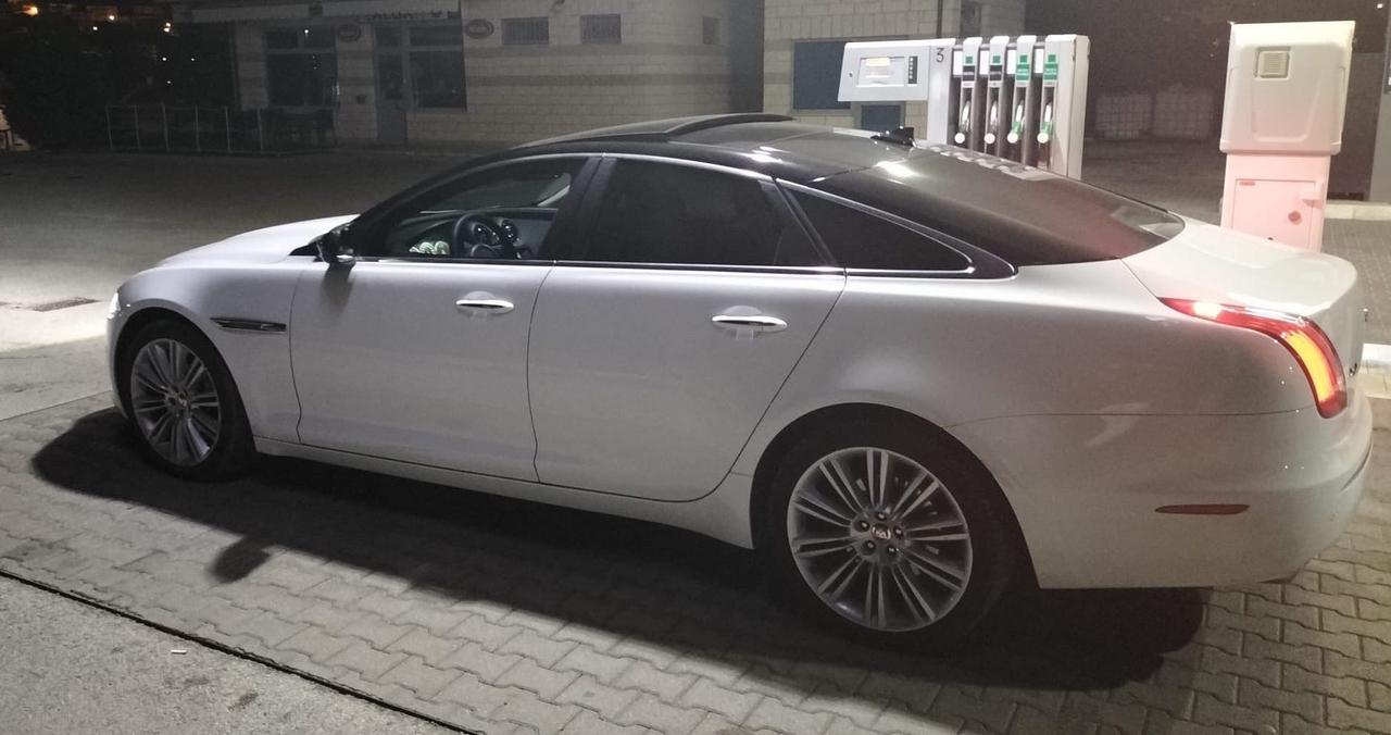 Jaguar XJ 3.0D V6 Luxury