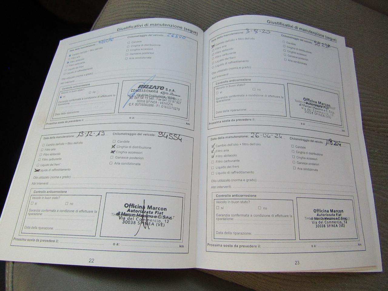 Renault Scénic BZ tagliandata e gommata