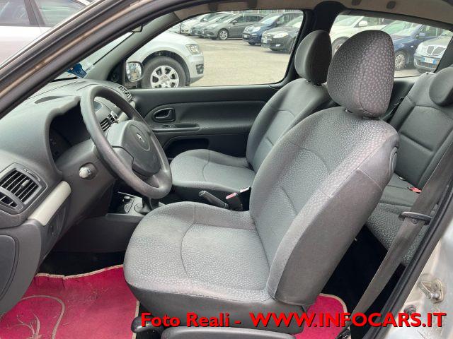 RENAULT Clio Storia 1.2 3 porte GPL Confort