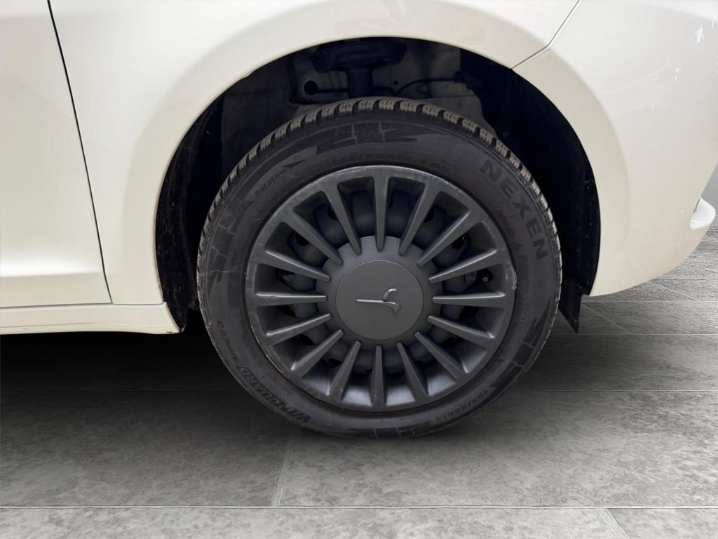 LANCIA Ypsilon III 2021 - Ypsilon 1.0 firefly hybrid Silver s&s 70c