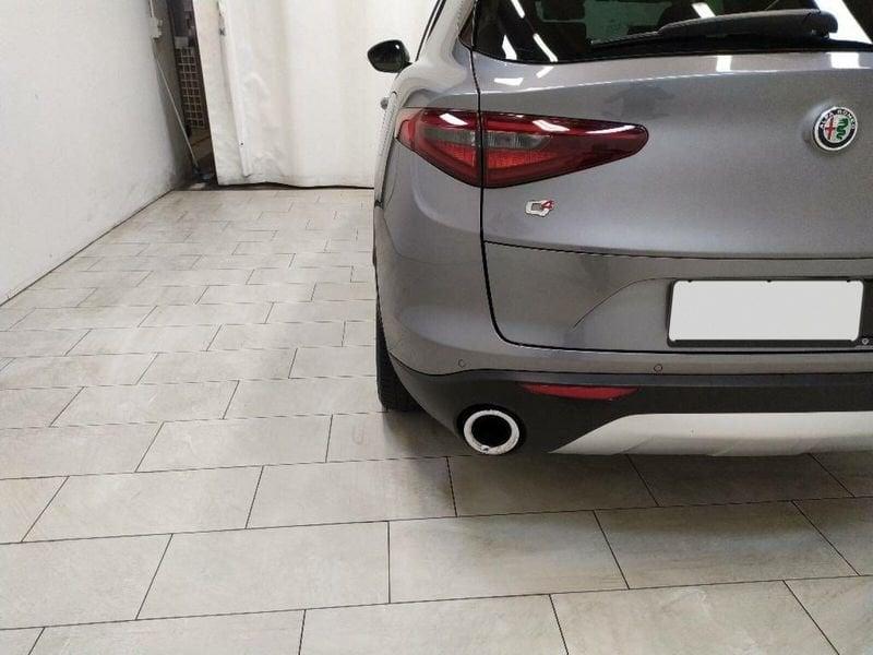 Alfa Romeo Stelvio 2.0 t First Edition Q4 280cv auto