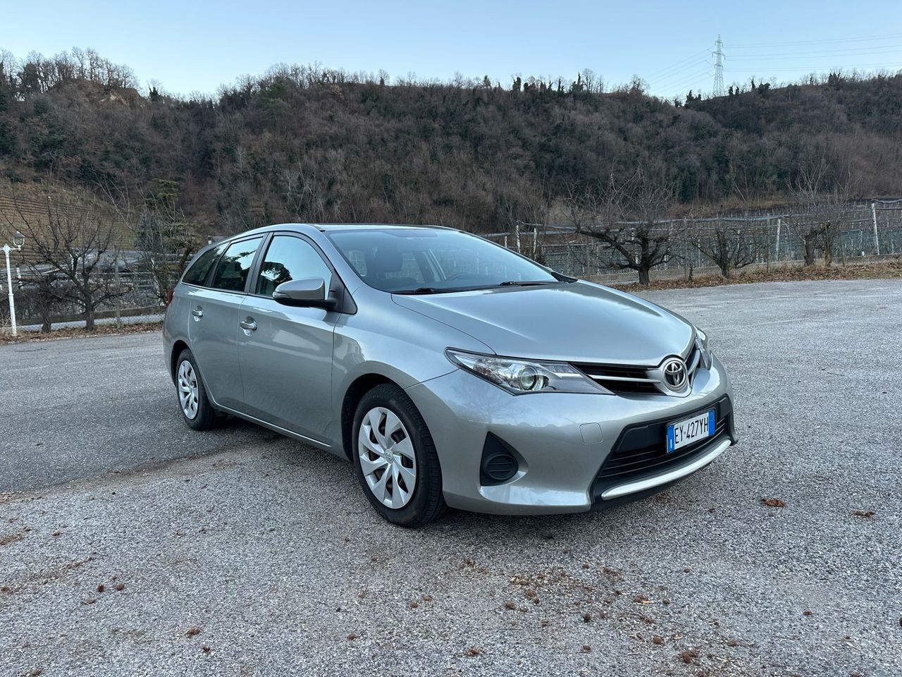 Toyota Auris 2015 photo 2