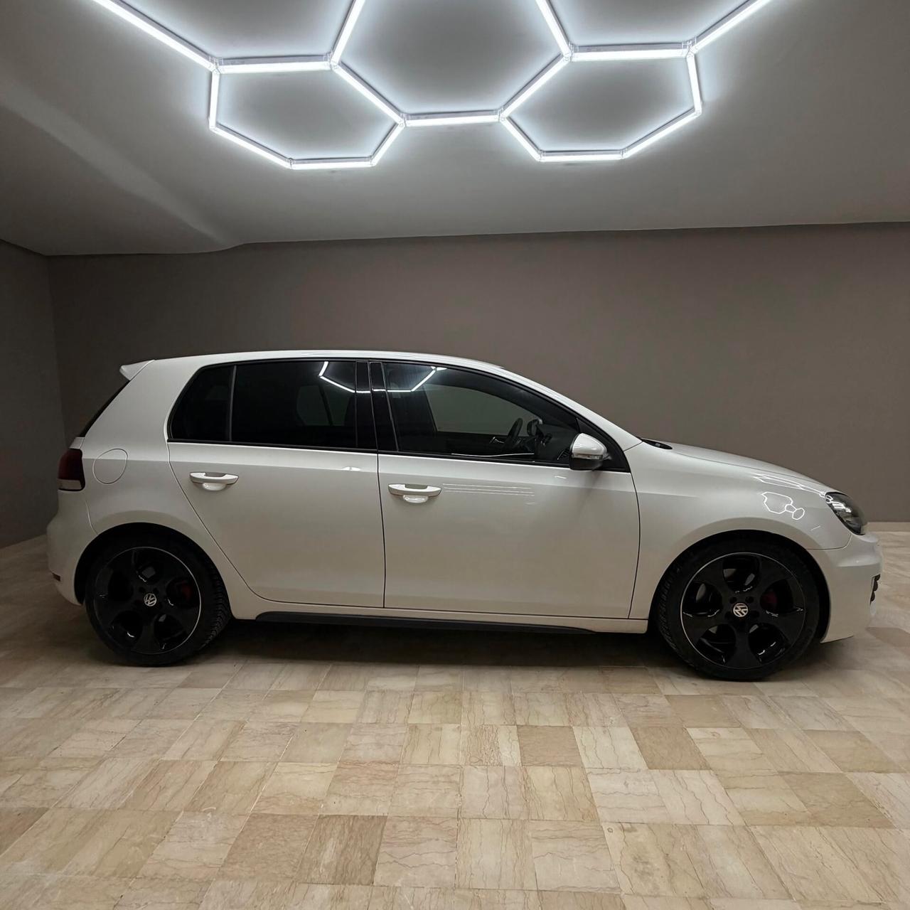 Volkswagen Golf GTI 2.0 TSI 5p.