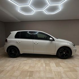 Volkswagen Golf GTI 2.0 TSI 5p.
