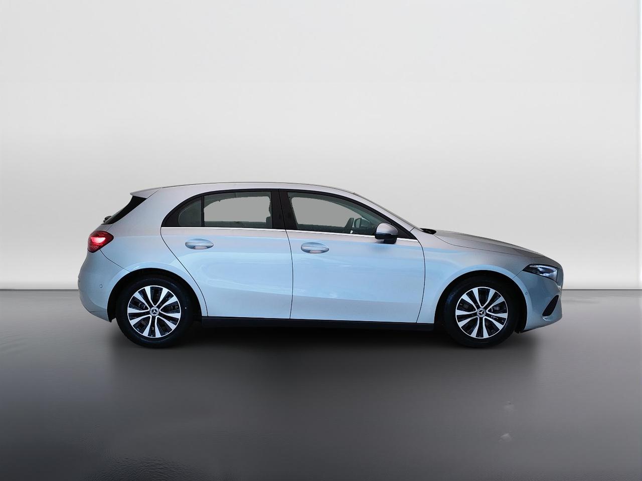 Mercedes-Benz Classe A - W177 2023 - A 180 d Advanced auto