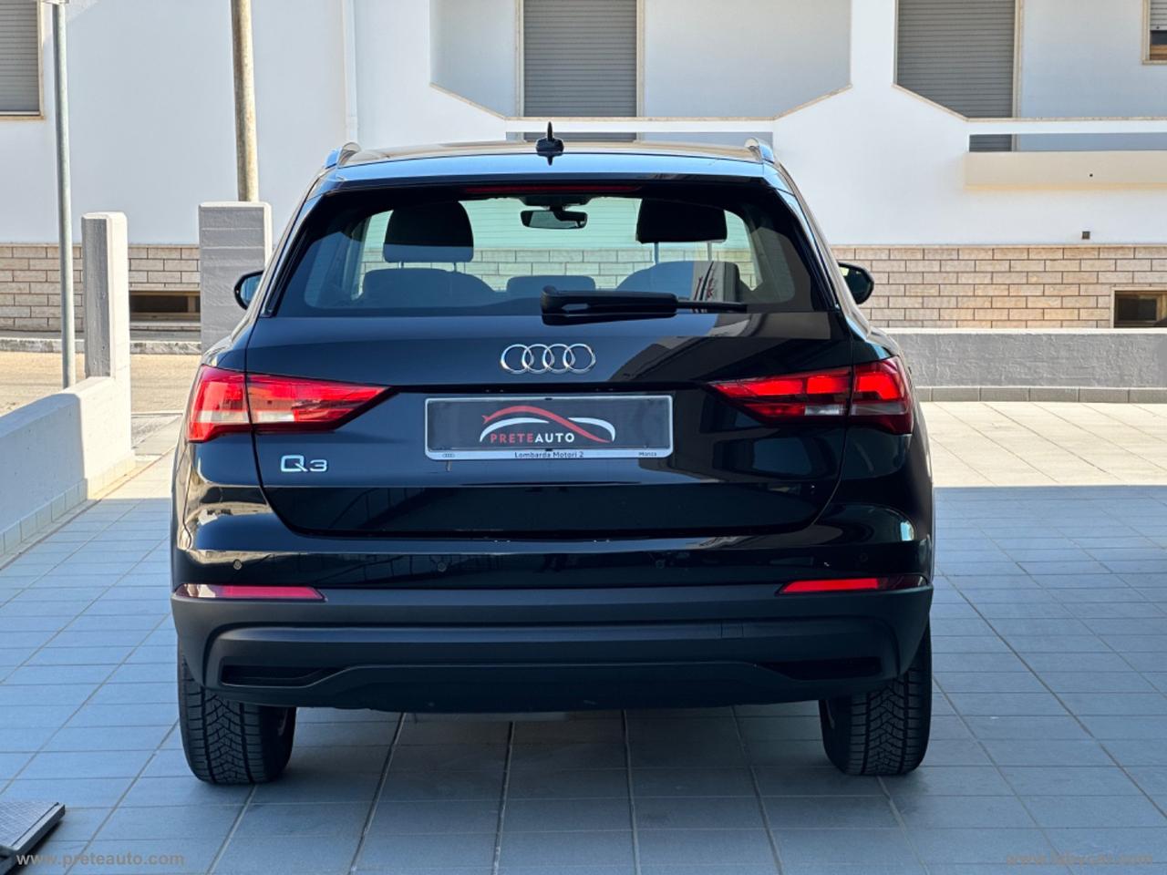 AUDI Q3 35 TDI S tronic Business