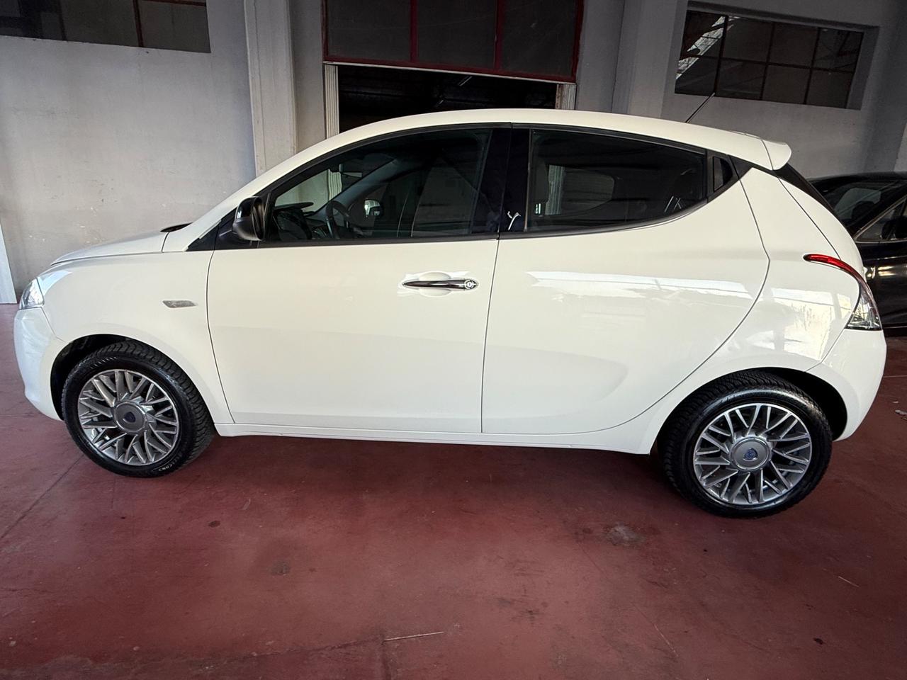 Lancia Ypsilon 1.2 69 CV Unyca da QUALITYCARS PESCARA