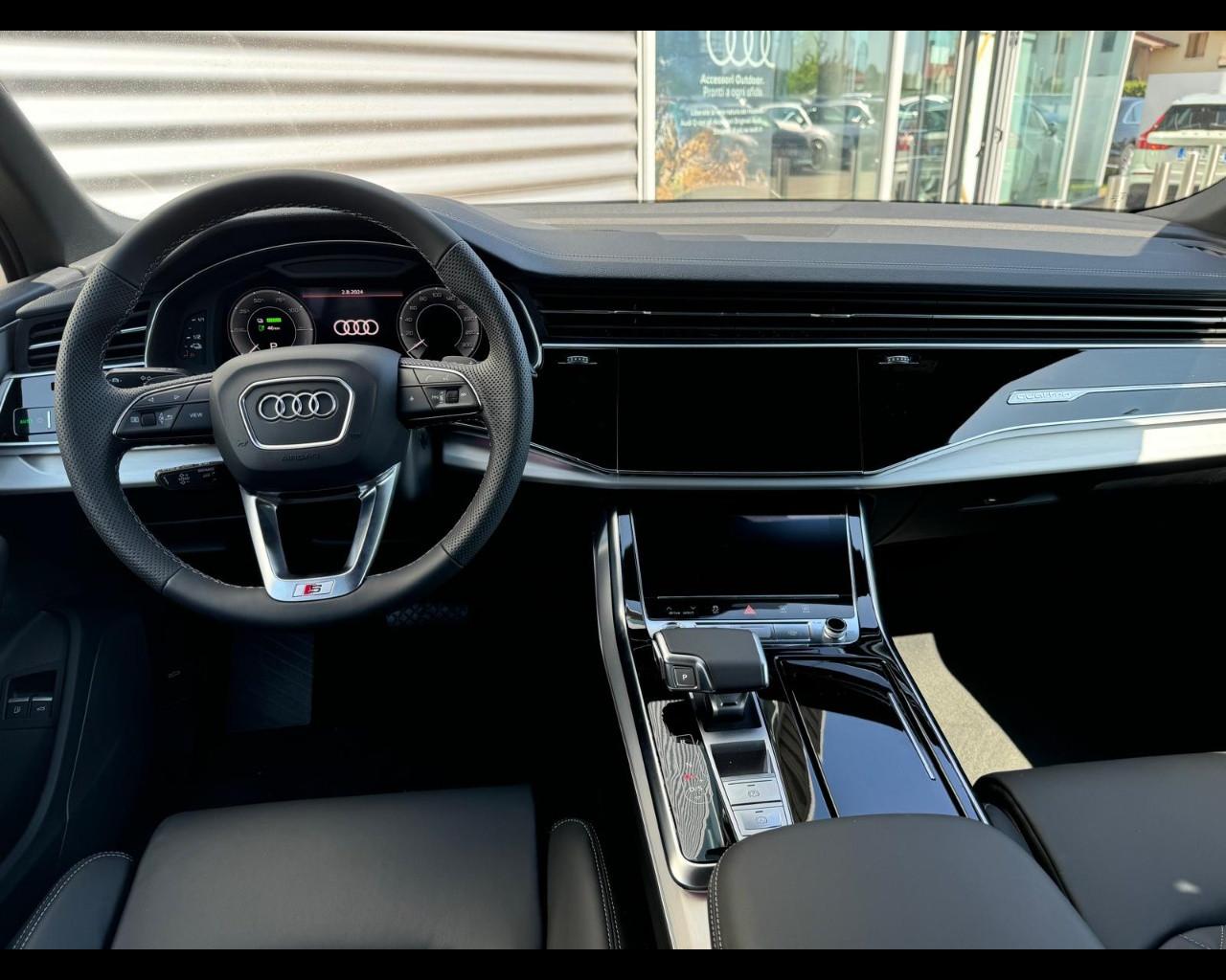 AUDI Q7 55 TFSIe QUATTRO TIPTRONIC S-LINE