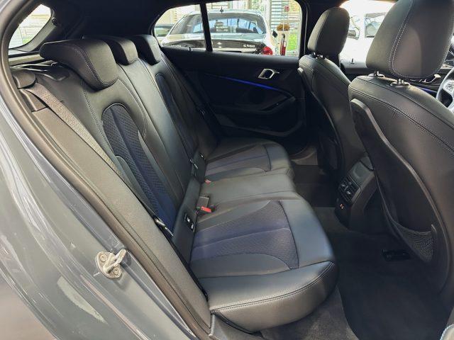 BMW 118 i Msport Auto - LED - 18" - Tetto - Carplay - Luci