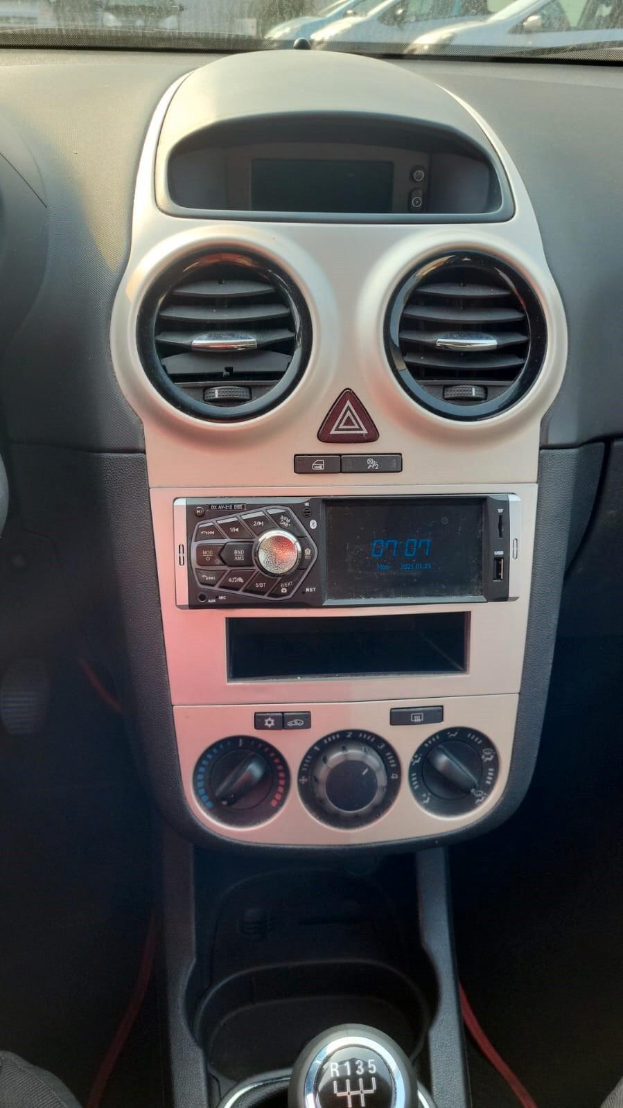 Opel Corsa 1.2 3 porte Sport