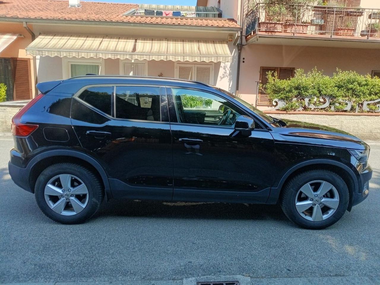 Volvo XC40 Business D3  #6218