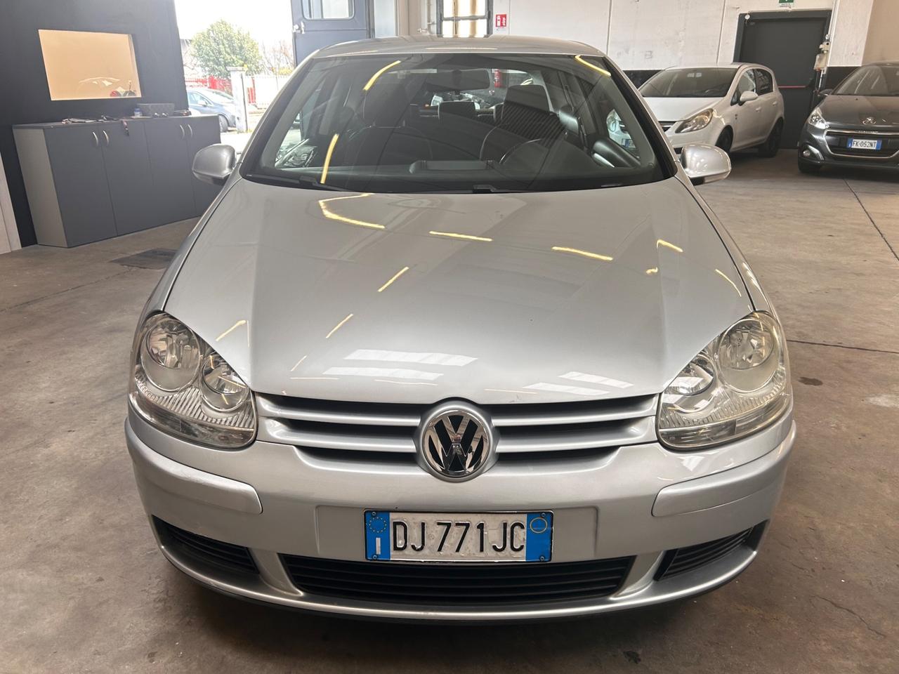 Volkswagen Golf 1600 benzina 101 cv 158000 km