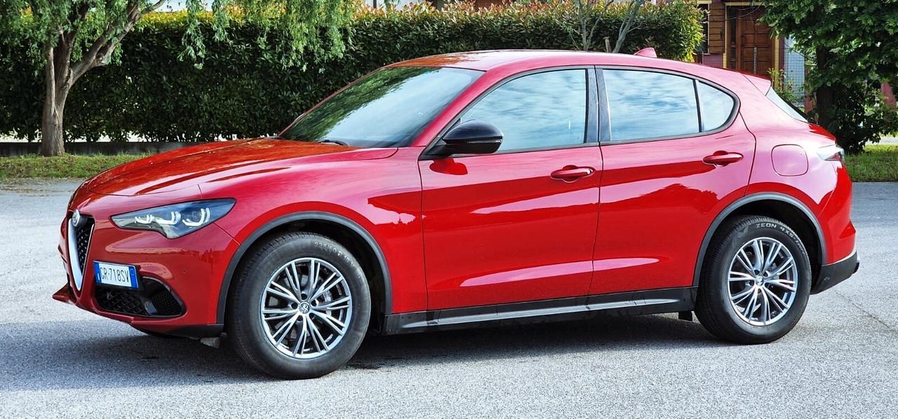 Alfa Romeo Stelvio 2.2 Turbodiesel 160 CV AT8 RWD Super