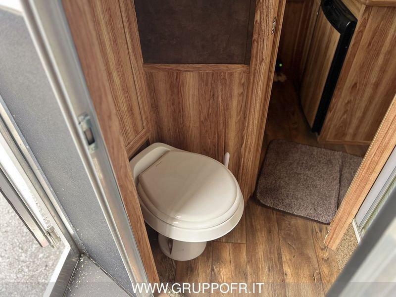 Exiss / Sooner ESCAPE 6306 LQ ESCAPE 6306 LQ LIVING QUARTERS TRAILER TRASPORTO CAVALLI