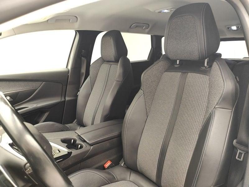 Peugeot 5008 II 2021 1.5 bluehdi Active Pack s&s 130cv eat8