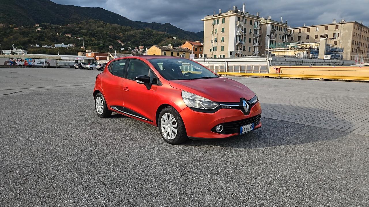 Renault Clio 1.2 75CV GPL 5 porte Costume National