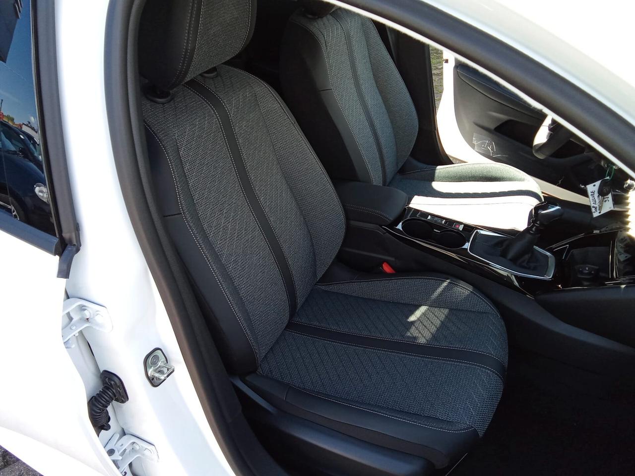 Peugeot 208 PureTech 100 Stop&Start 5 porte Allure