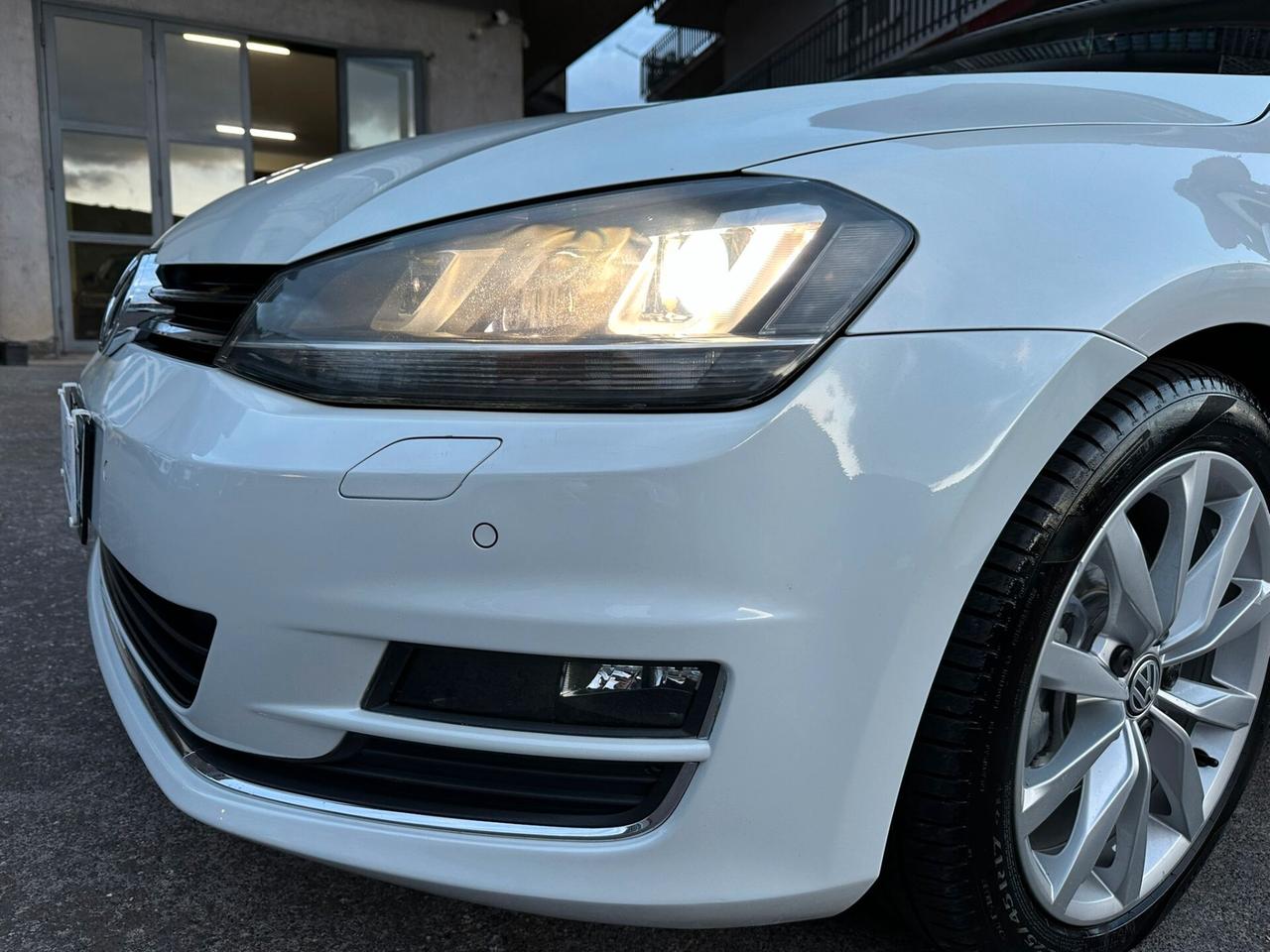 Volkswagen Golf 2.0 TDI 5p. Highline BlueMotion Technology